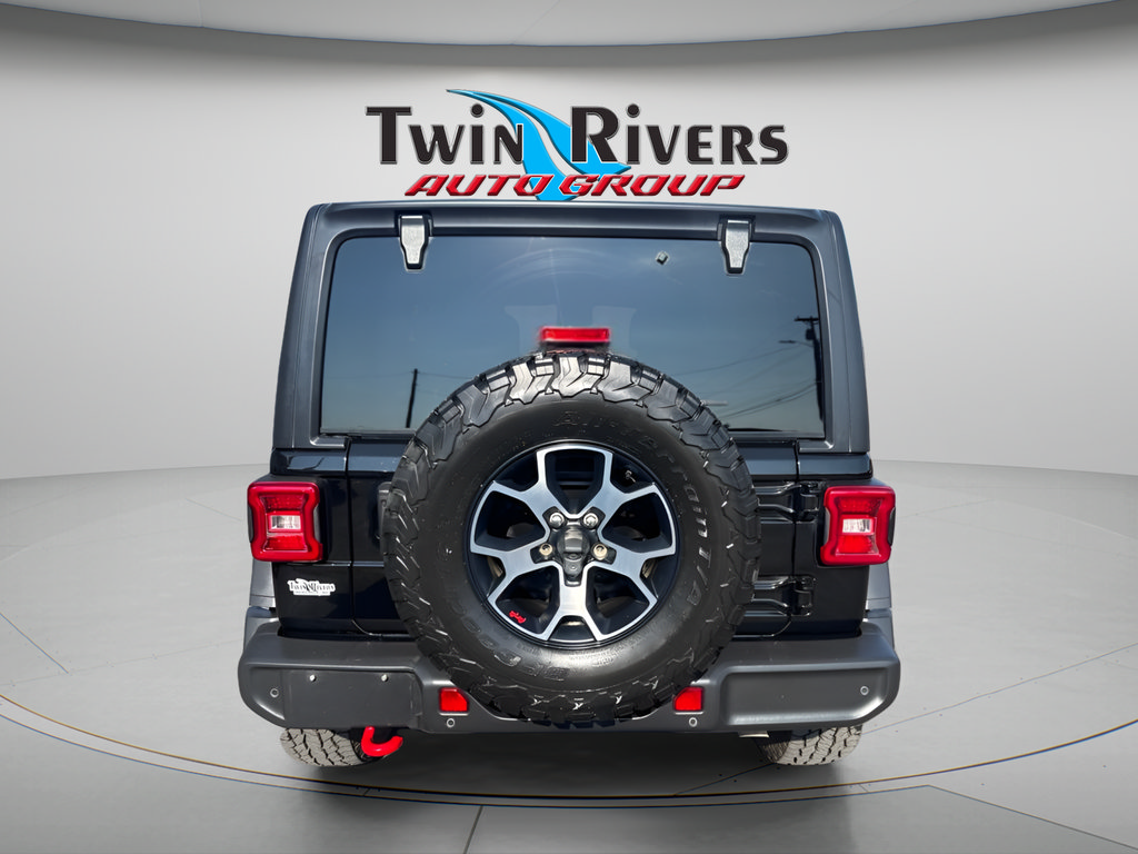Used 2022 Jeep Wrangler Unlimited Rubicon w/ Cold Weather Group AWD/4WD image 3