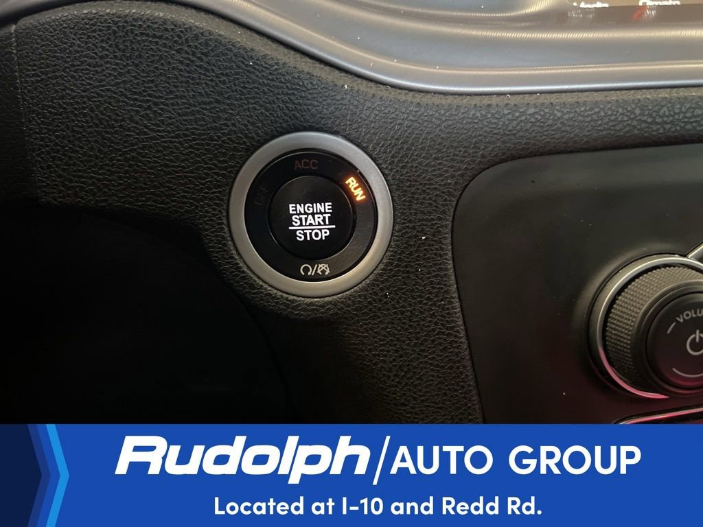 Used 2023 Dodge Charger SXT image 43