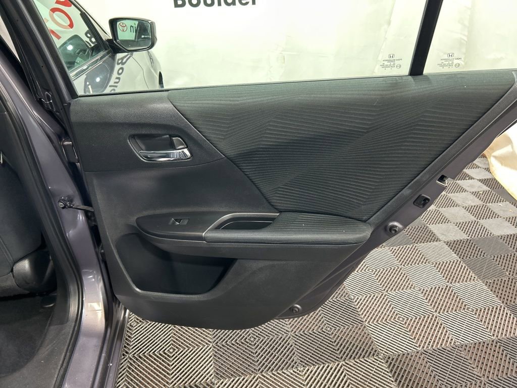 Used 2015 Honda Accord LX image 12