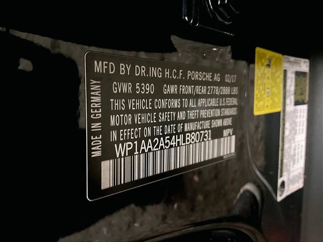 Used 2017 Porsche Macan AWD/4WD image 32