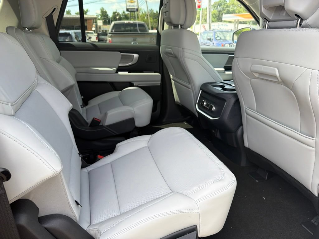 New 2027 Ford Expedition Max Platinum AWD/4WD image 19