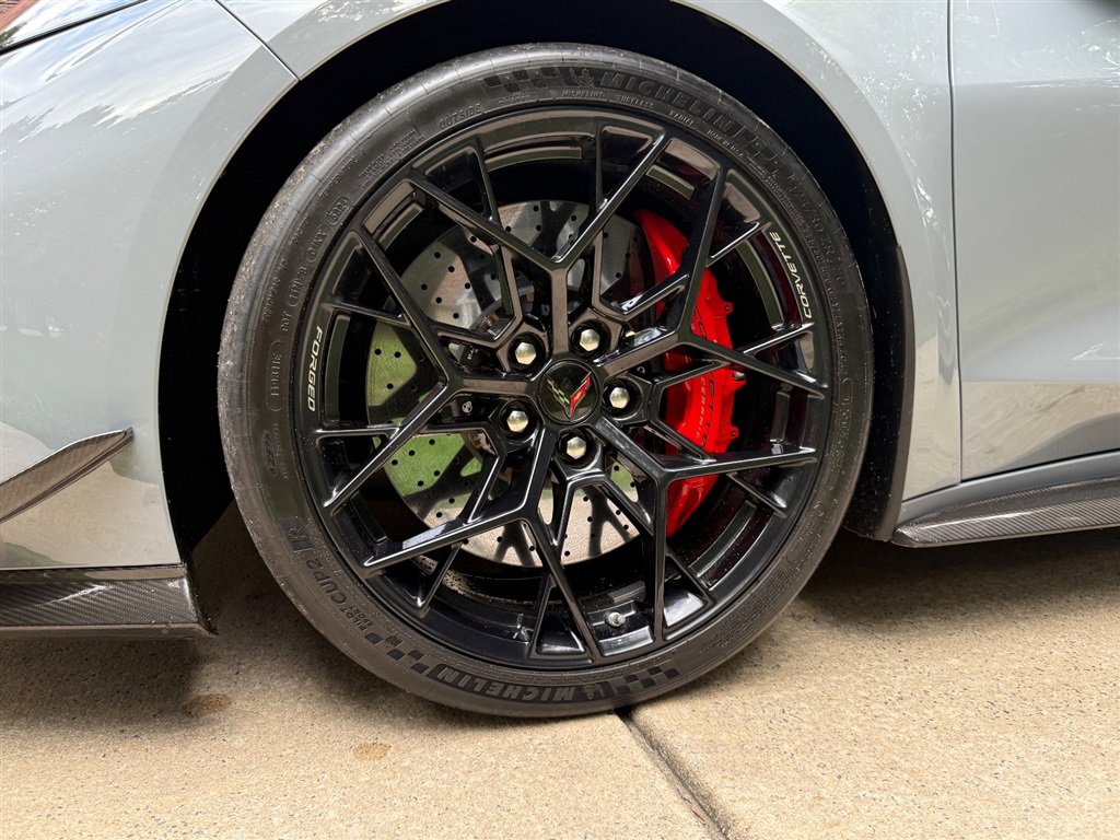 Used 2025 Chevrolet Corvette ZR1 w/ ZR1 Carbon Fiber Aero Package image 24