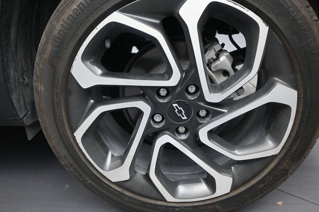 Used 2025 Chevrolet Trax RS w/ Sunroof Package FWD image 10