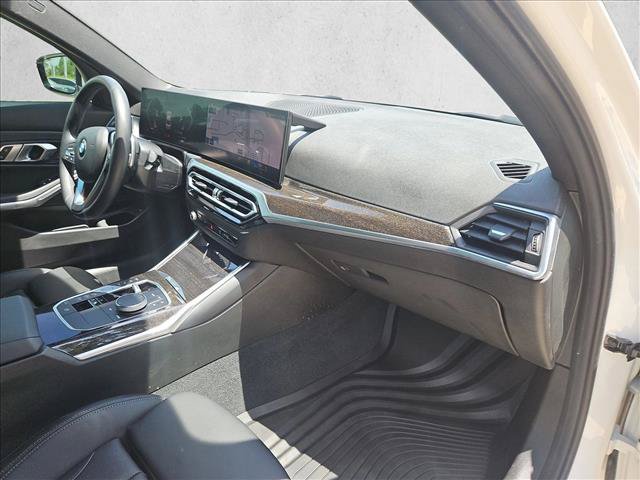 Used 2023 BMW 330i Sedan w/ Parking Assistance Package RWD image 20