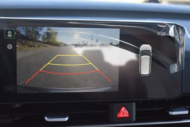 New 2026 Kia Carnival EX FWD image 35