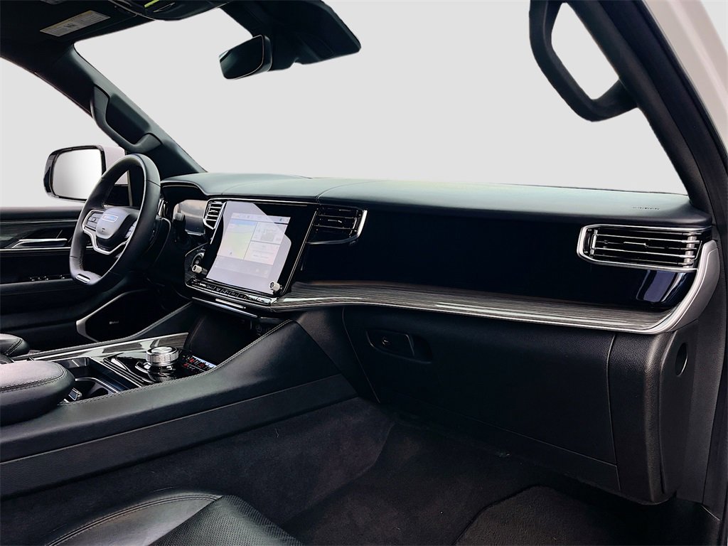 Used 2022 Jeep Wagoneer Series III w/ Premium Group I image 32