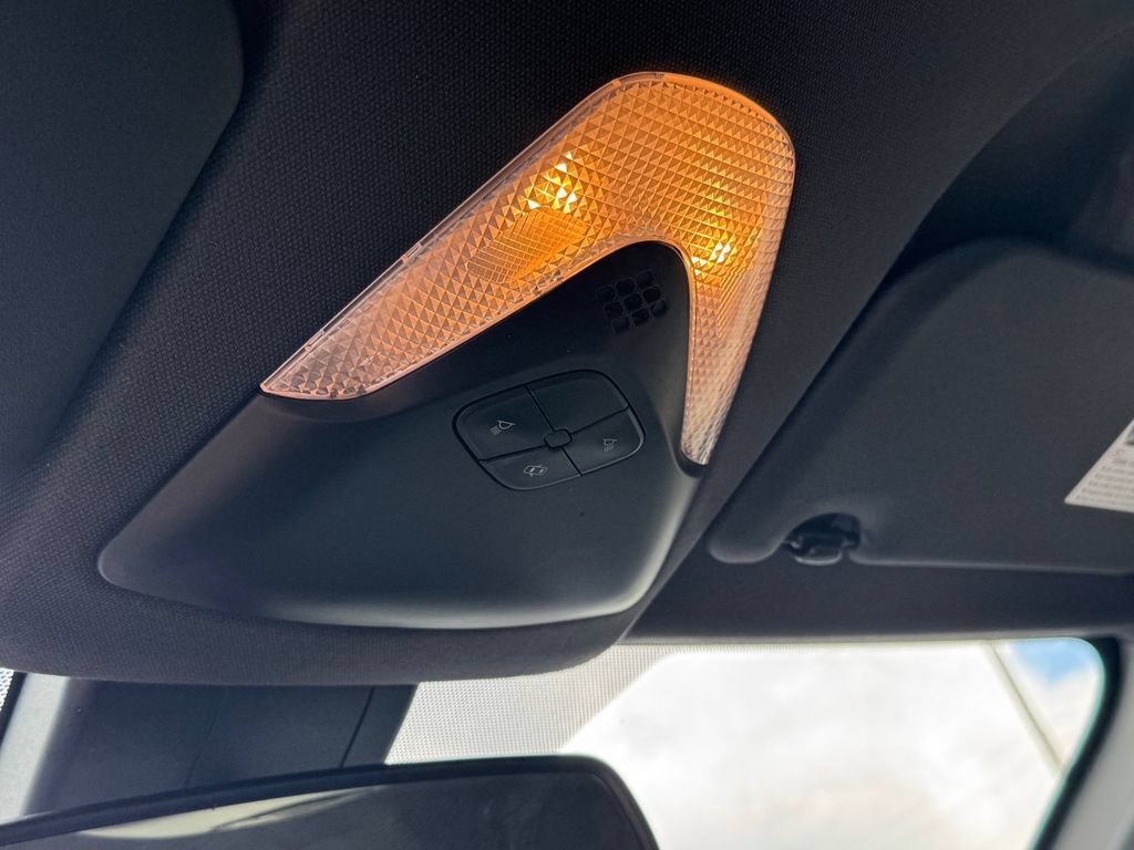 Used 2019 Toyota C-HR LE FWD image 24