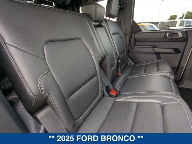 New 2025 Ford Bronco Badlands AWD/4WD image 19