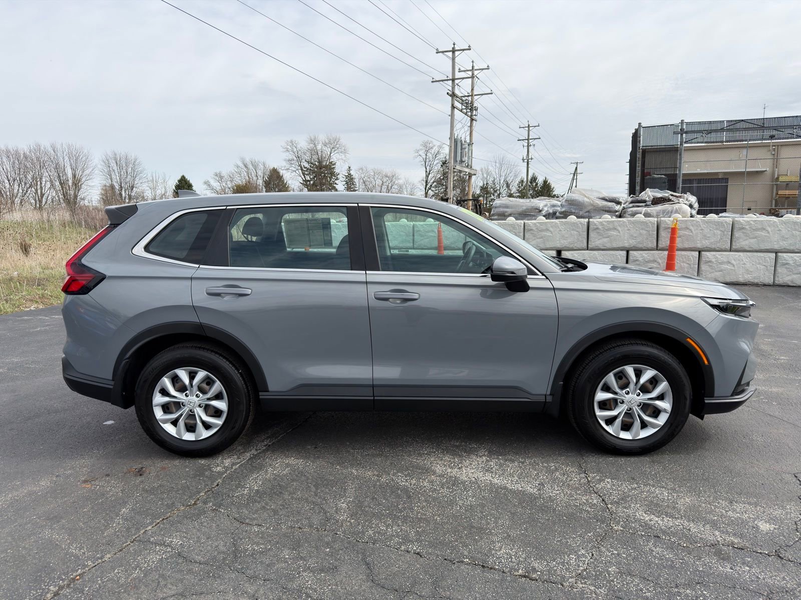 Used 2024 Honda CR-V LX image 9