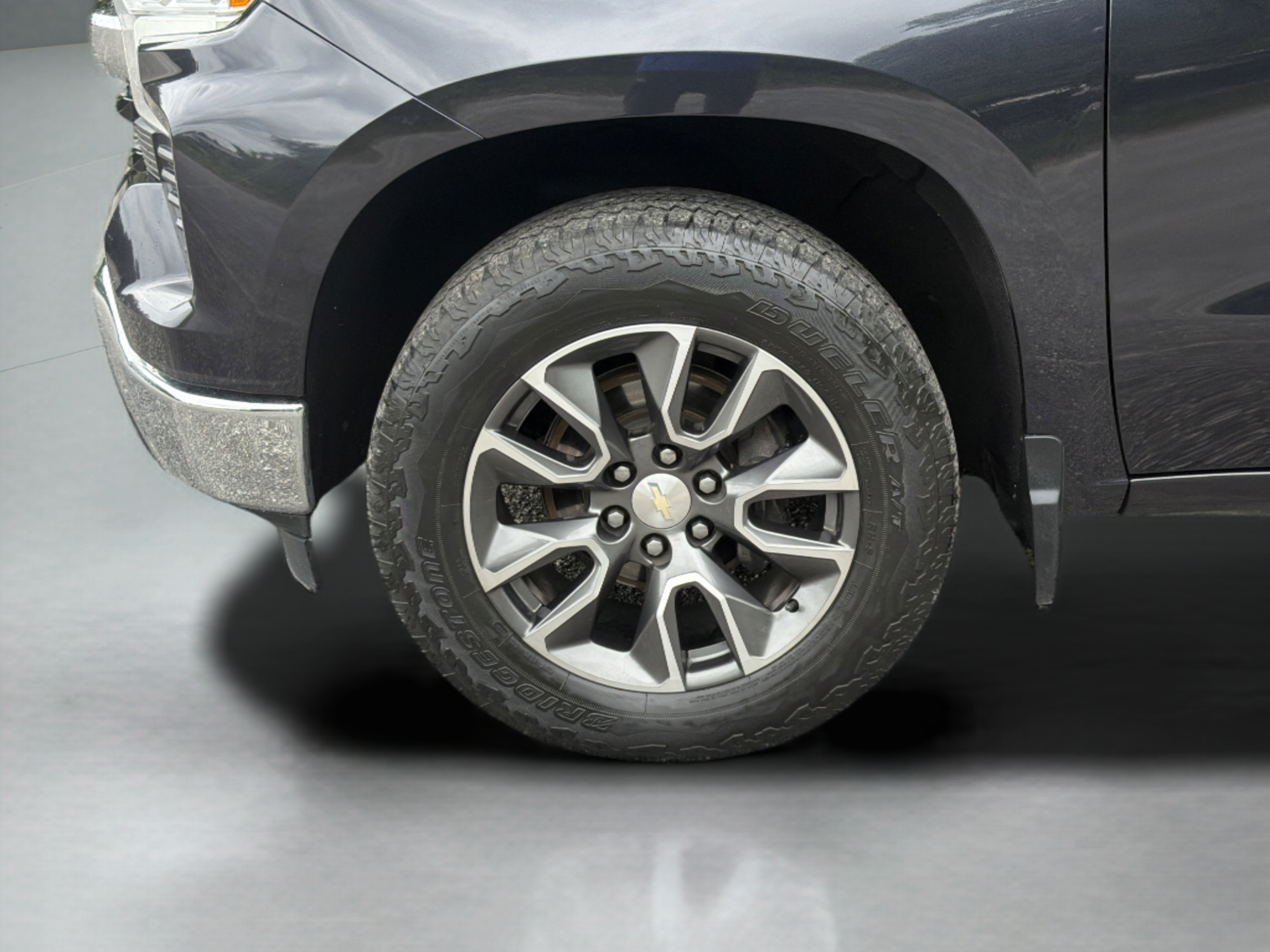 Used 2022 Chevrolet Silverado 1500 LT AWD/4WD image 31