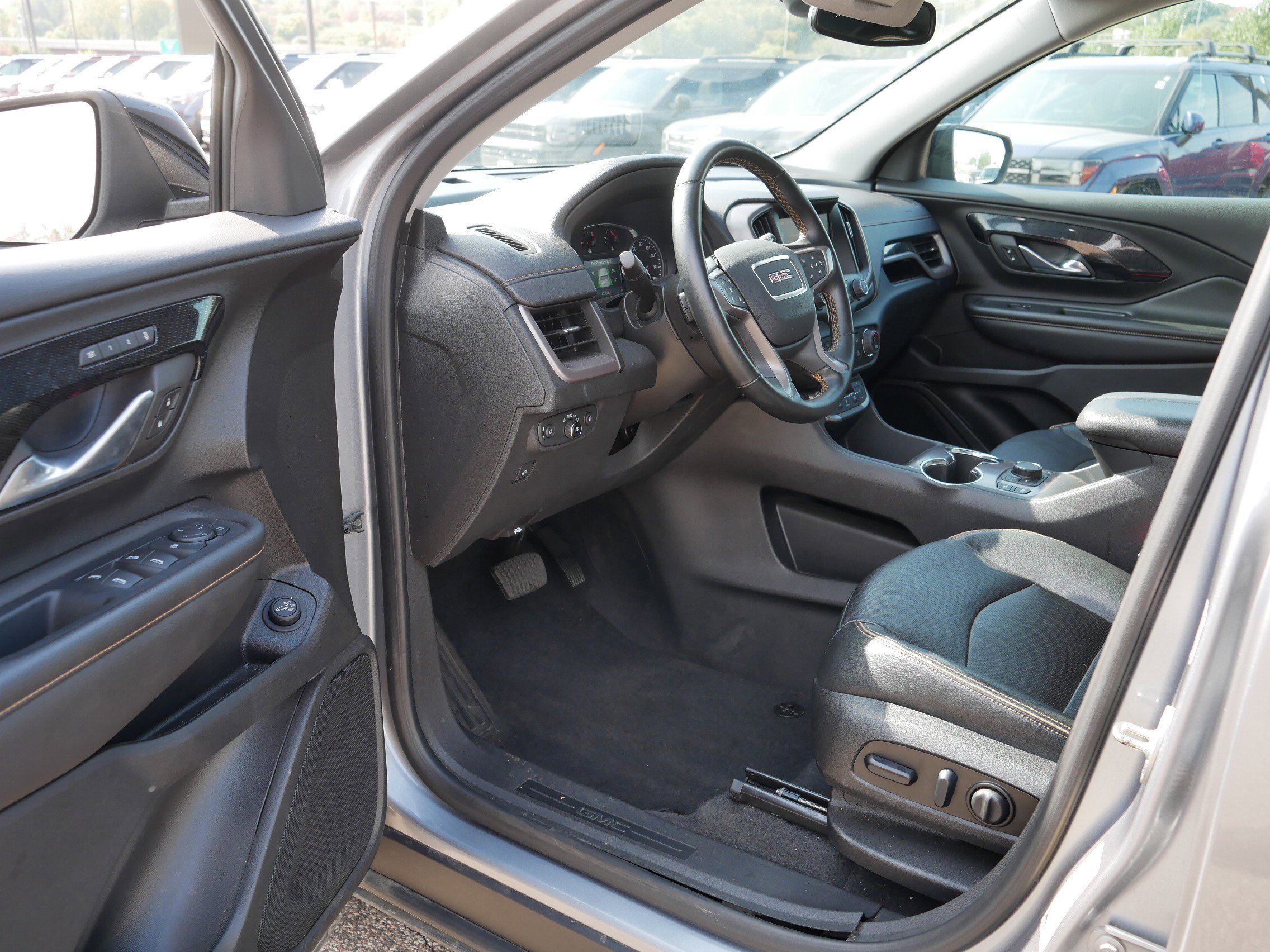 Used 2023 GMC Terrain AT4 AWD/4WD image 11