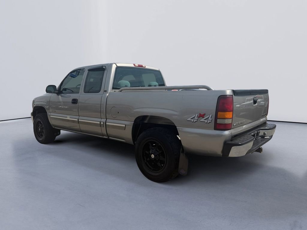 Used 2001 Chevrolet Silverado 1500 LS w/ Firm Ride Suspension Pkg AWD/4WD image 5