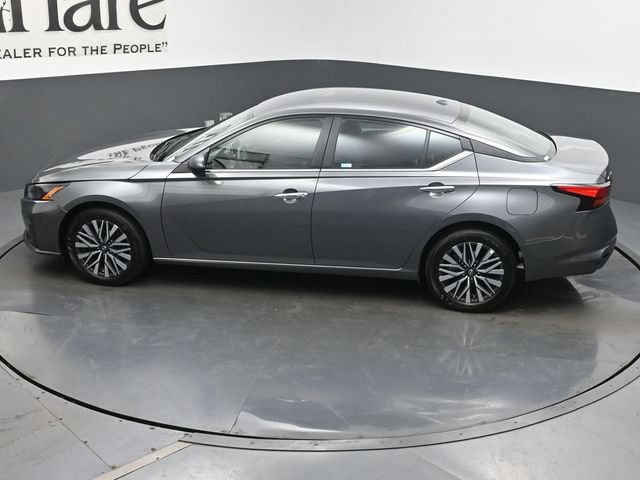 Used 2025 Nissan Altima 2.5 SV AWD/4WD image 58
