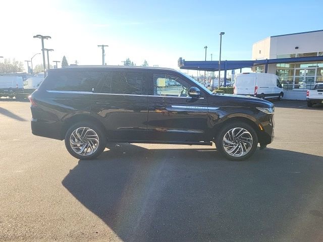 New 2026 Lincoln Navigator Reserve image 9