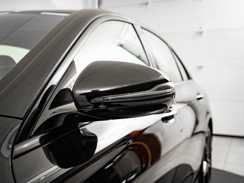 Used 2018 Mercedes-Benz E 400 4MATIC Sedan image 15