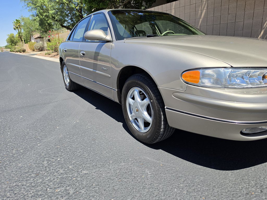 Used 2001 Buick Regal LS w/ Touring Pkg FWD image 25
