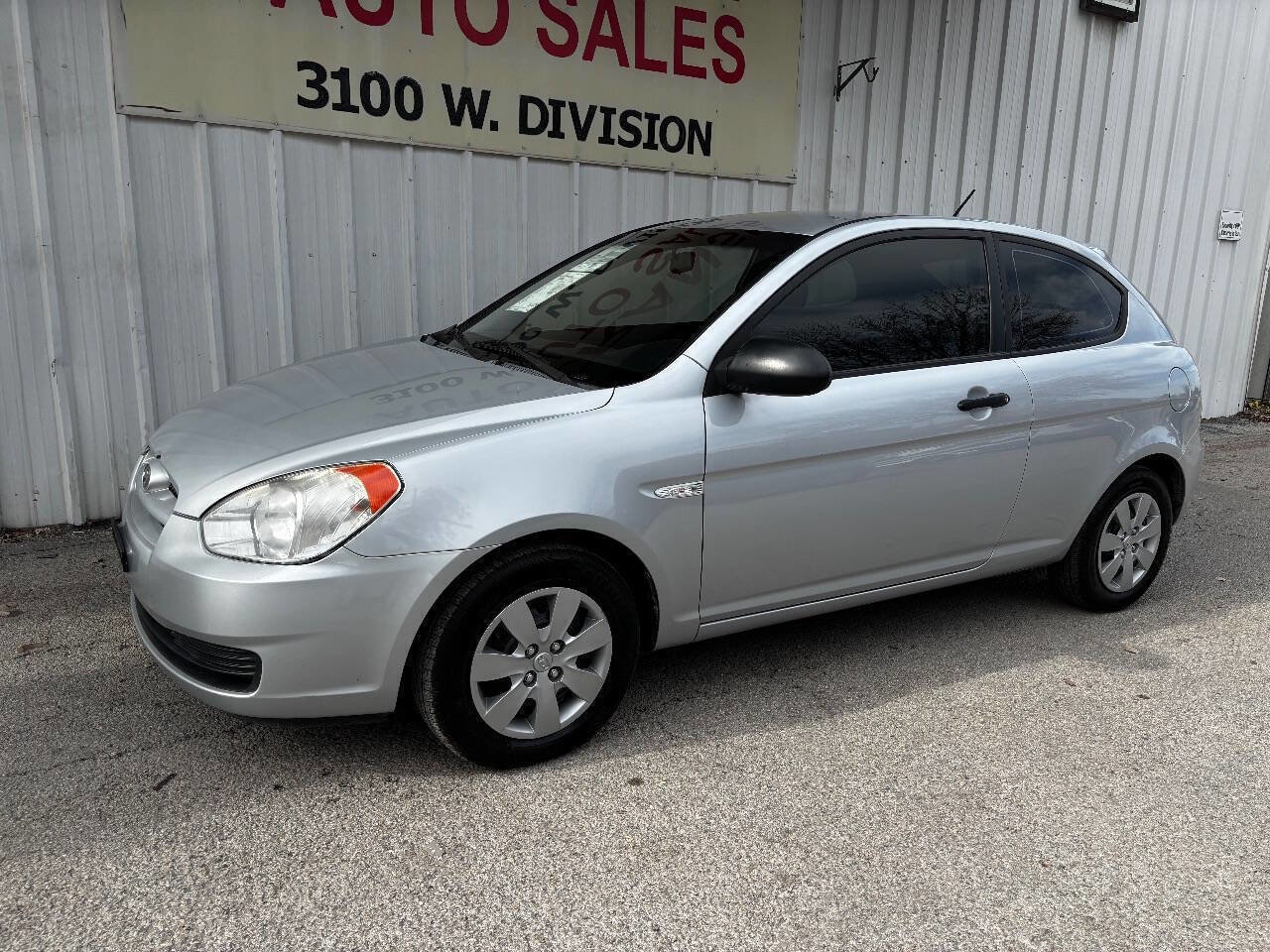 Used 2008 Hyundai Accent GS image 3