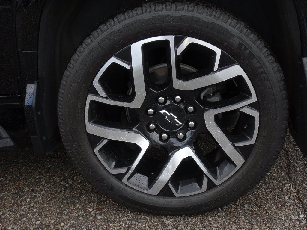 Used 2024 Chevrolet Silverado EV RST AWD/4WD image 23