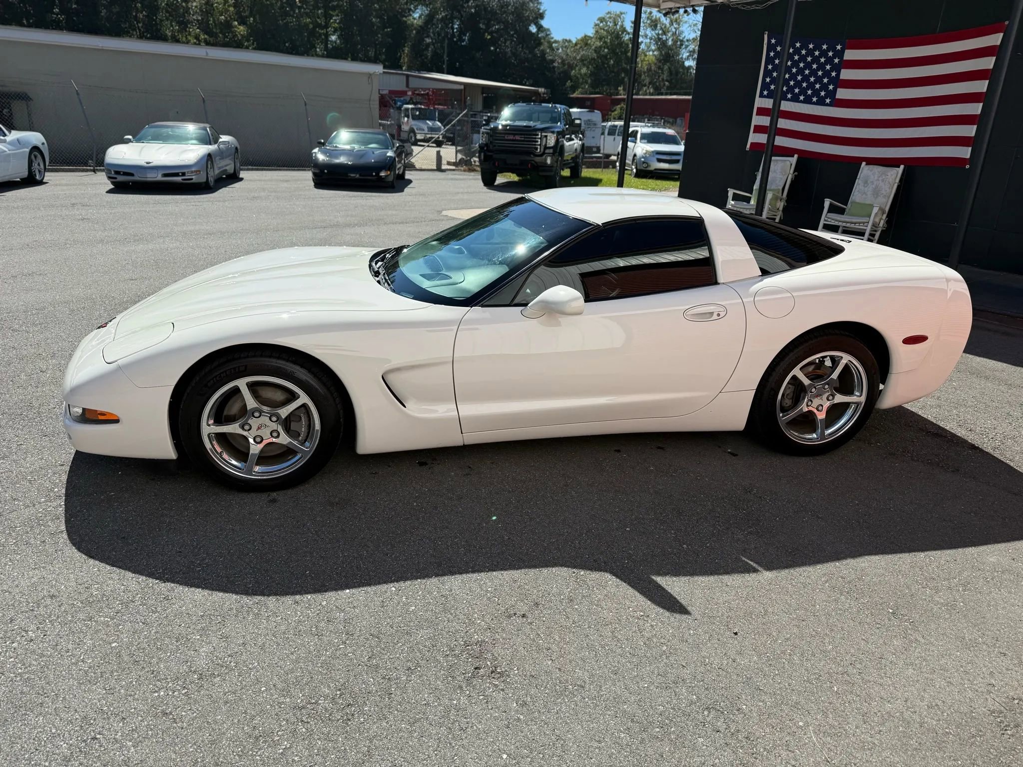 Used 2001 Chevrolet Corvette Coupe w/ Preferred Equipment Group2 image 5
