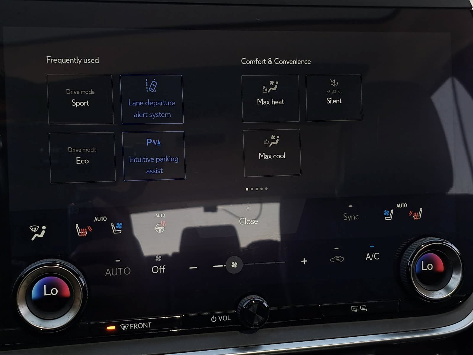 Used 2023 Lexus RZ 450e Premium w/ Technology Package AWD/4WD image 24