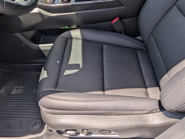 New 2026 Chevrolet Equinox LT w/ Convenience Package II FWD image 21