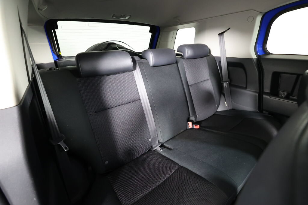 Used 2007 Toyota FJ Cruiser 2WD image 17