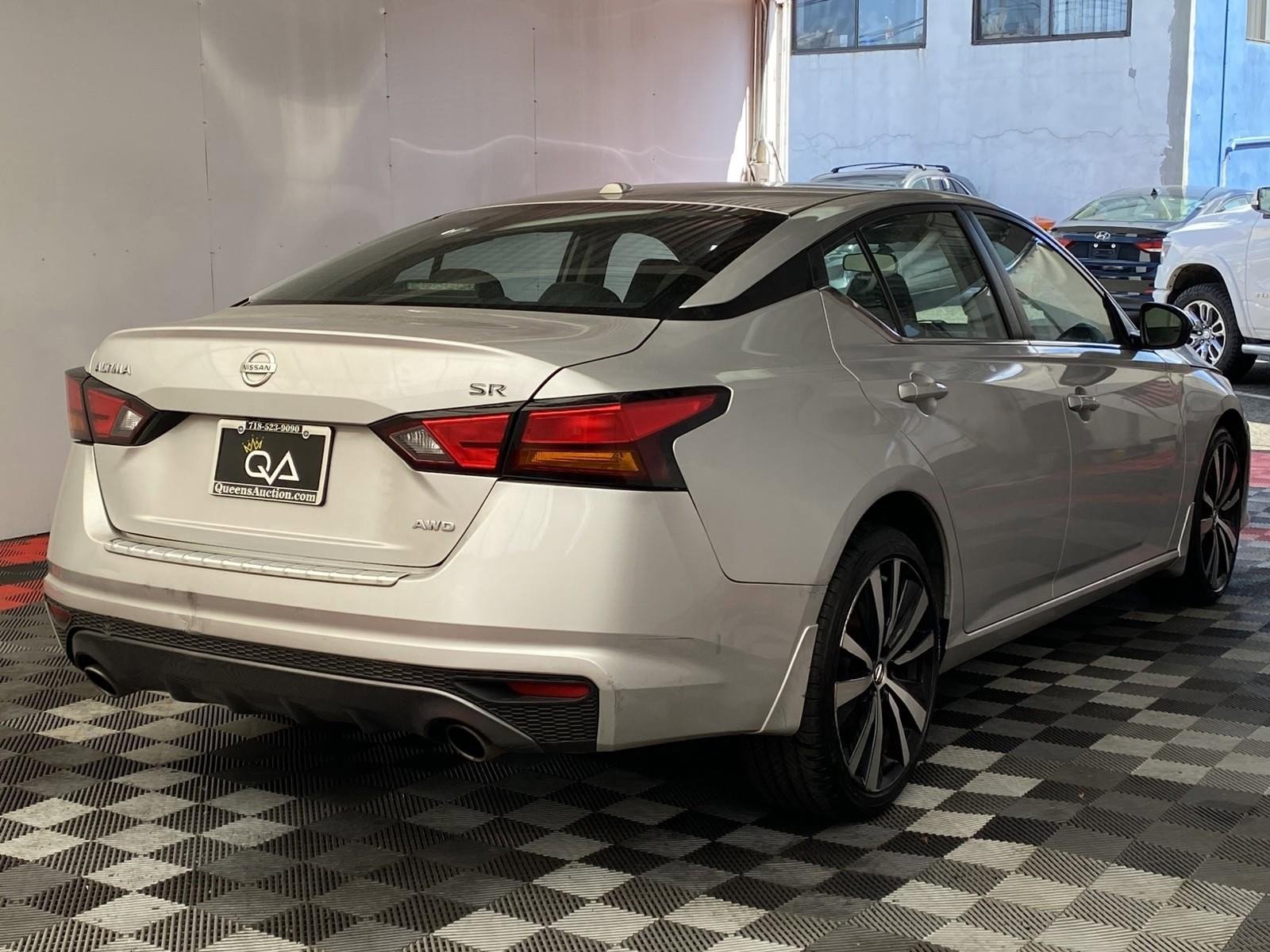 Used 2019 Nissan Altima 2.5 SR AWD/4WD image 6