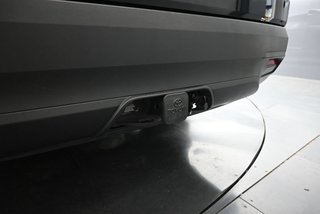 Used 2024 Toyota Grand Highlander AWD image 3