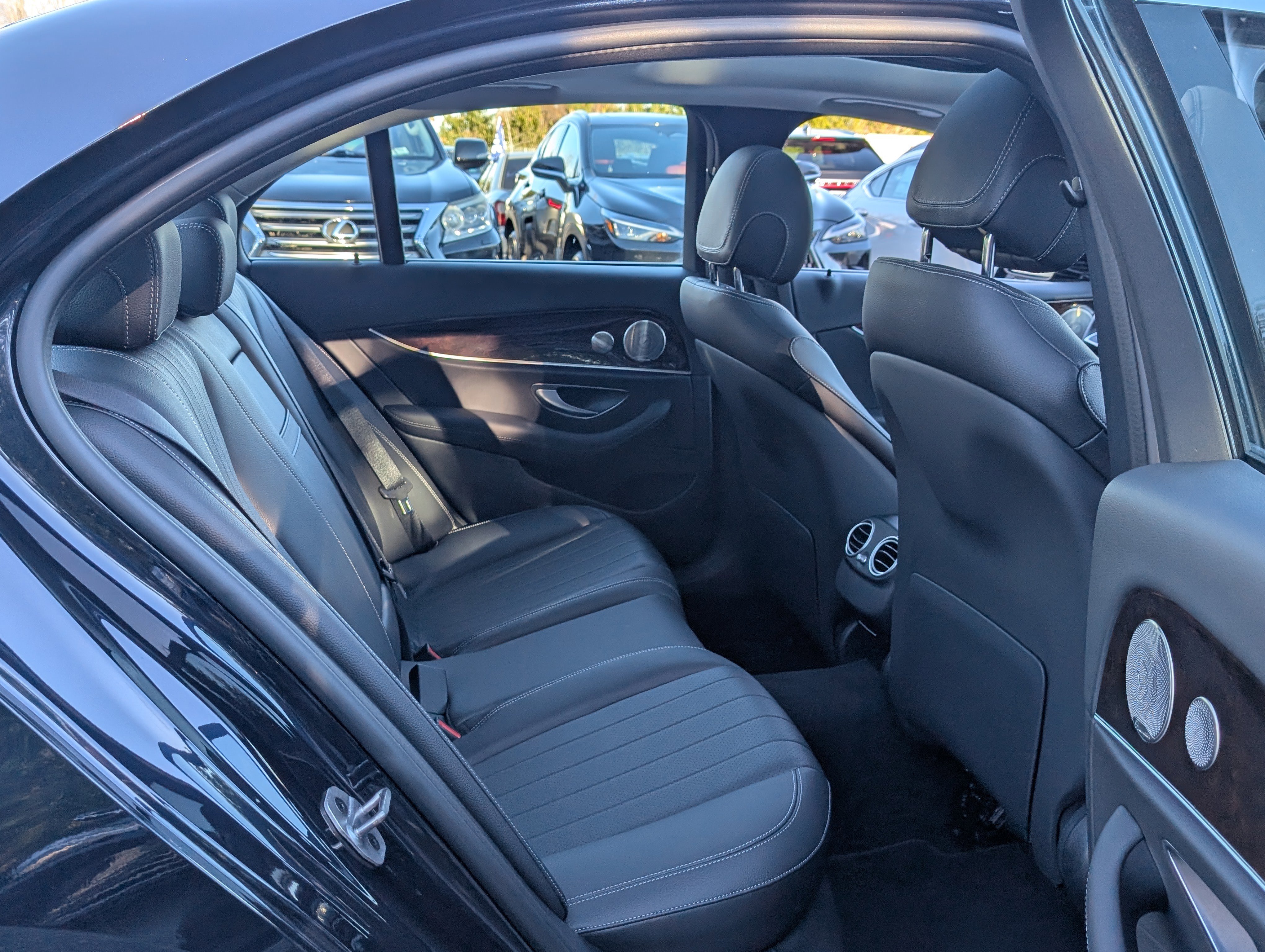 Used 2023 Mercedes-Benz E 450 4MATIC Sedan image 11