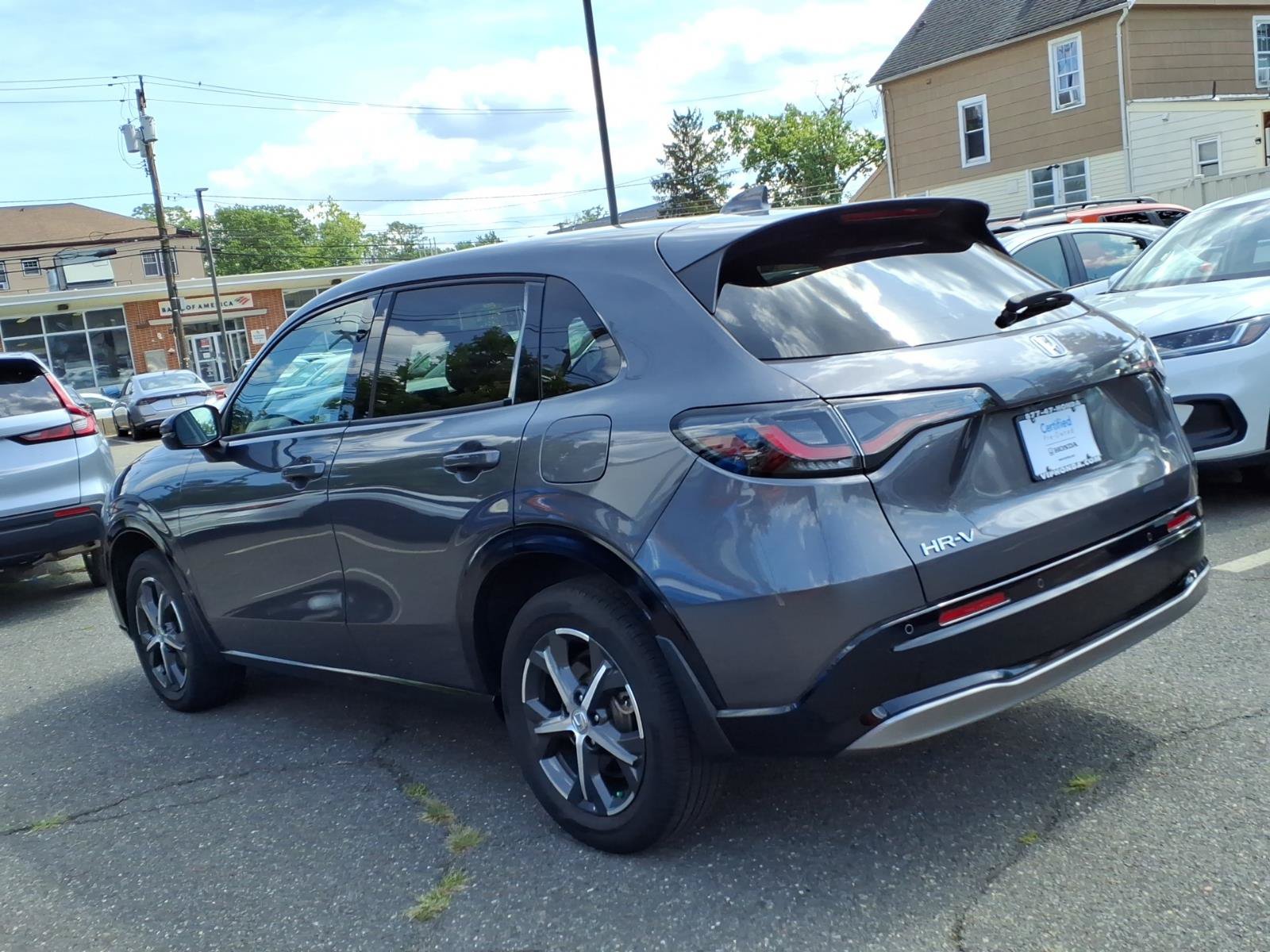 Certified 2024 Honda HR-V EX-L image 4