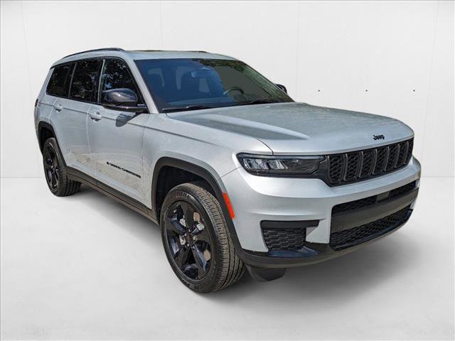 New 2024 Jeep Grand Cherokee L Altitude image 3
