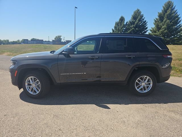 New 2026 Jeep Grand Cherokee Laredo X AWD/4WD image 2