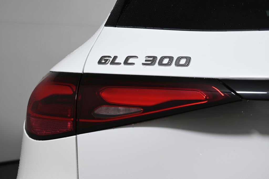 Used 2026 Mercedes-Benz GLC 300 4MATIC image 11