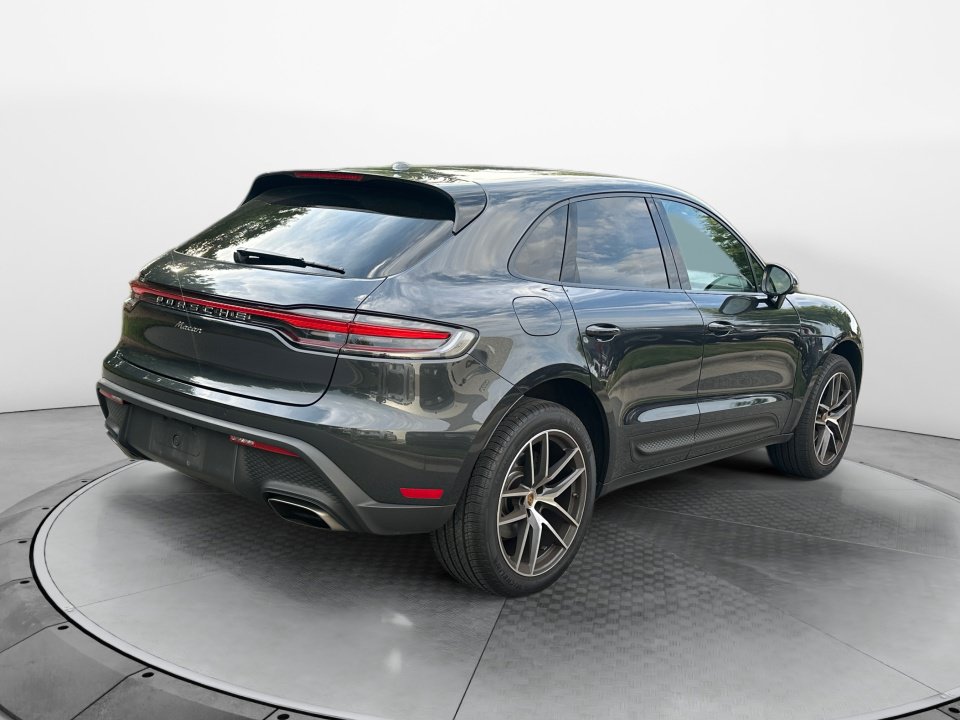 Used 2022 Porsche Macan AWD/4WD image 7