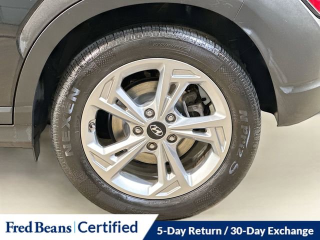 Used 2023 Hyundai Kona SEL w/ Cargo Package AWD/4WD image 9