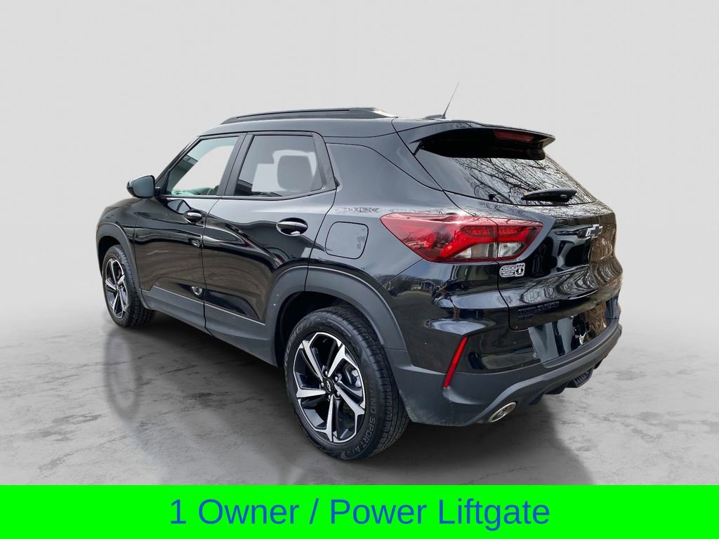 Used 2023 Chevrolet TrailBlazer RS w/ Sun and Liftgate Package image 3