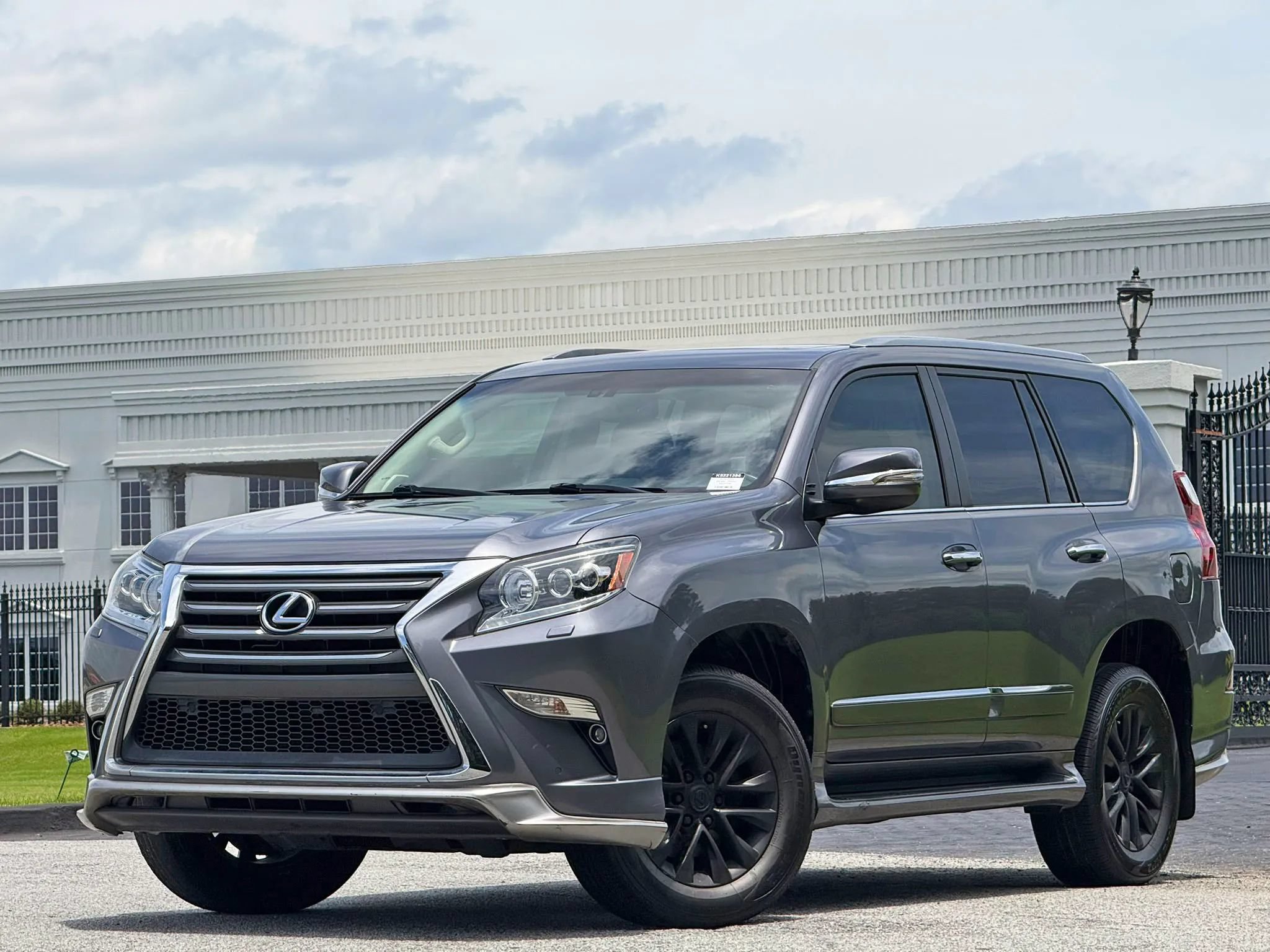 Used 2019 Lexus GX 460 Premium AWD/4WD image 1