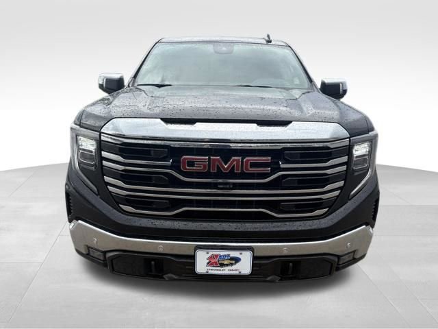 Used 2024 GMC Sierra 1500 SLT w/ SLT Premium Plus Package AWD/4WD image 8