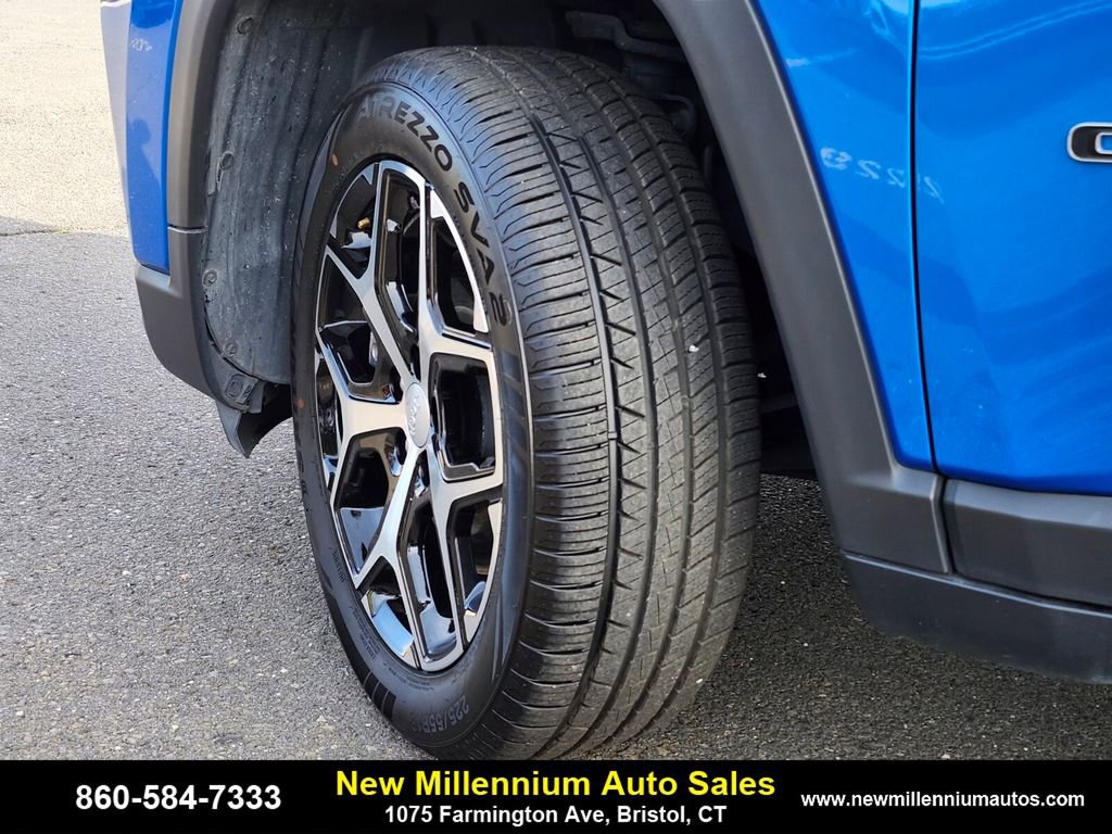 Used 2024 Jeep Compass Limited image 31