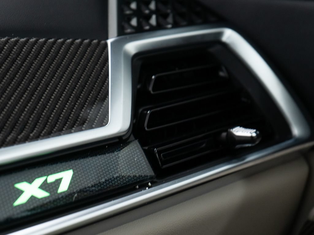 Used 2025 BMW ALPINA XB7 AWD/4WD image 43