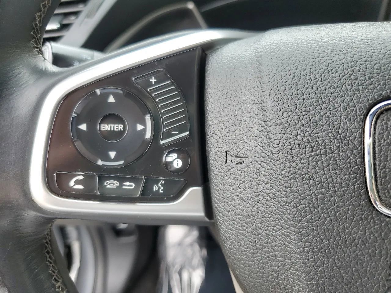 Used 2017 Honda Civic Touring image 22