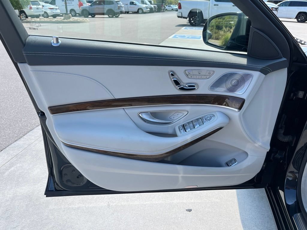 Used 2015 Mercedes-Benz S 550 Sedan image 5