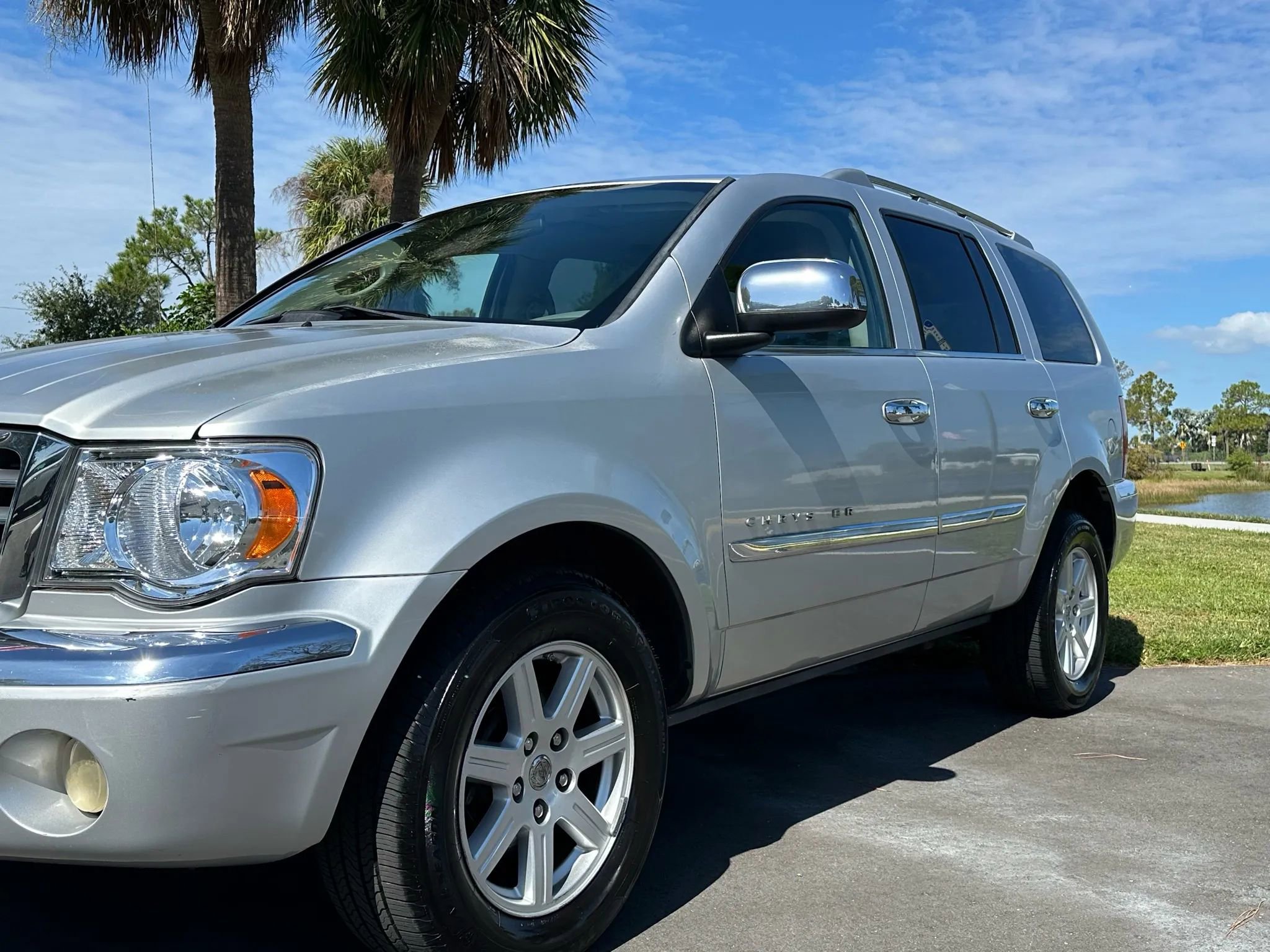 Used 2007 Chrysler Aspen Limited w/ PWR Convenience Group image 5