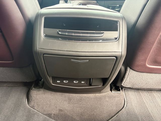 Certified 2024 Cadillac Escalade ESV Premium Luxury Platinum w/ Heavy-Duty Trailer Package AWD/4WD image 19