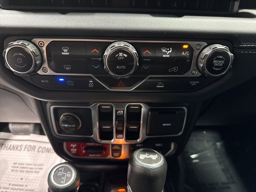 Used 2024 Jeep Wrangler Unlimited Rubicon 4xe image 31