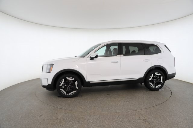 Used 2023 Kia Telluride EX w/ EX Captain's Chair Package image 5