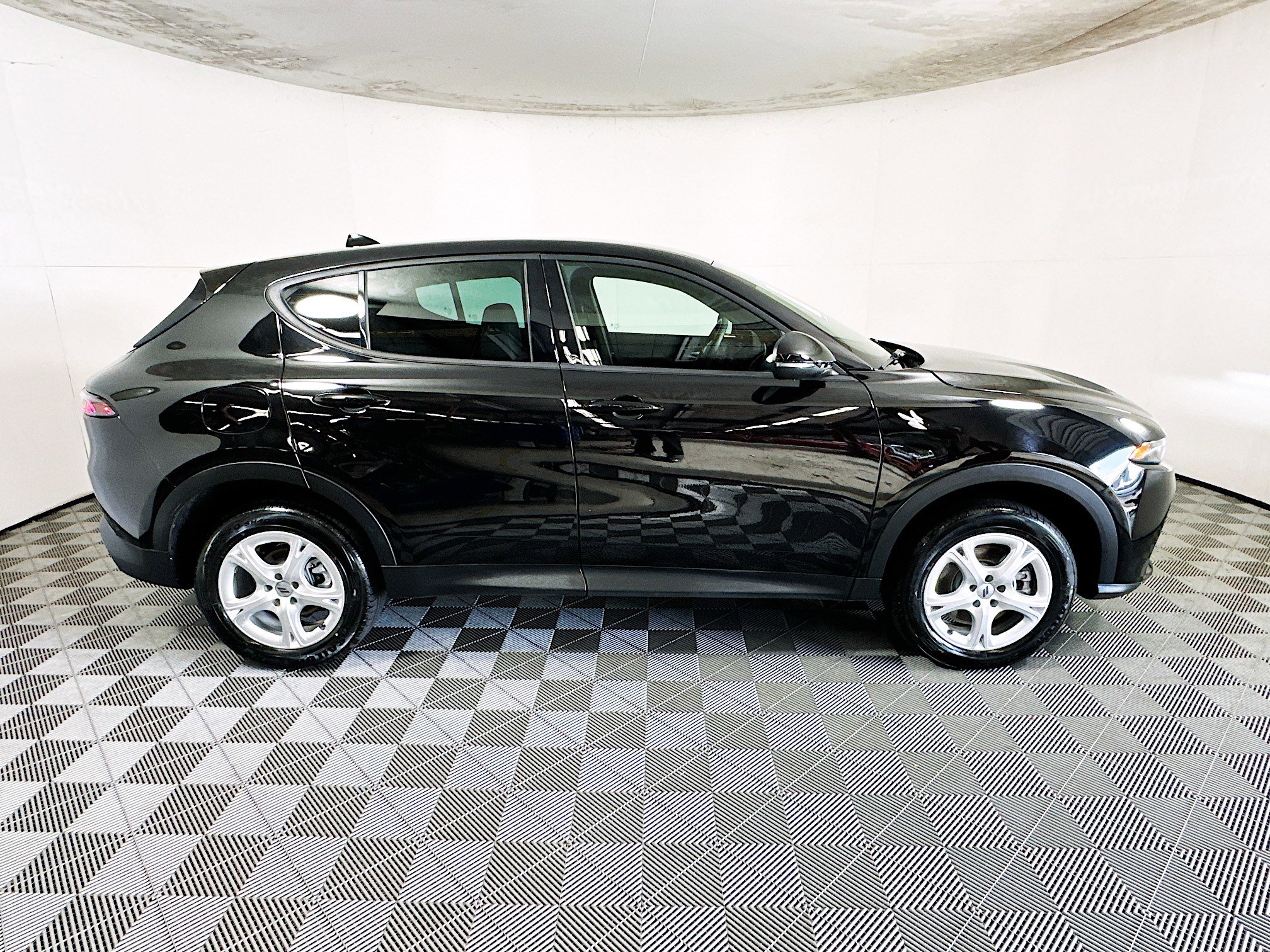 Used 2024 Dodge Hornet GT AWD/4WD image 2