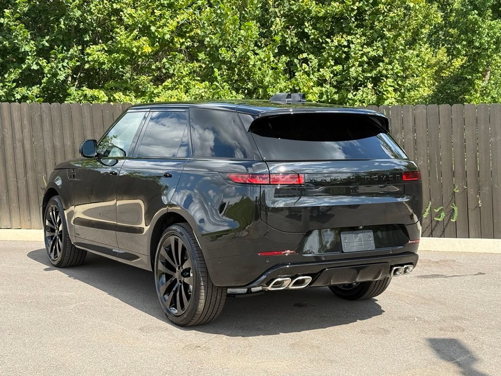 New 2026 Land Rover Range Rover Sport Dynamic SE AWD/4WD image 3