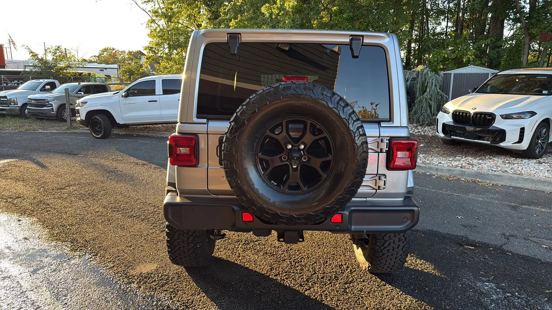 Used 2019 Jeep Wrangler Unlimited Sahara w/ Quick Order Package 24M Moab AWD/4WD image 6