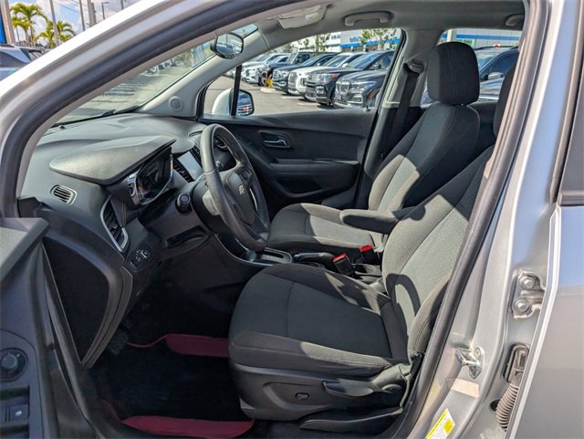 Used 2017 Chevrolet Trax LS image 17